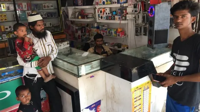 ਗੁਜਰਾਤ ਵਿੱਚ ਉੱਤਰ ਭਾਰਤੀ ਔਰਤਾਂ