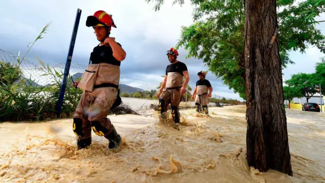 సైనికులు 