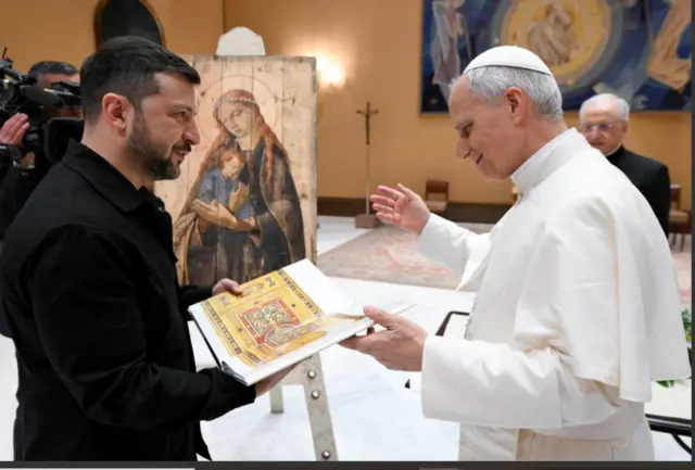 پاپ لئون ۱۴ و زلنسکی