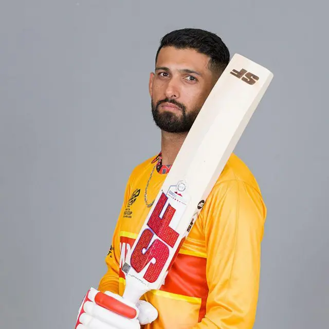 سکندر رضا کا شمار دنیا کے ٹاپ آل راؤنڈرز میں ہوتا ہے