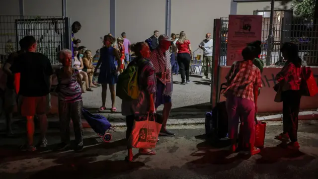 požar u grčkoj, požar na halkidikiju, požar u mestu Siviri na Halkidikiju