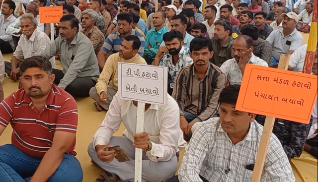 2009 પછી ભાવનગર લોકસભા બેઠકના સીમાંકનમાં ફેરફાર કરવામાં આવ્યું હતું, જેમાં ભાવનગરની લોકસભા બેઠકમાંથી મહુવા અને ગારિયાધારને બાદ કરી દેવામાં આવી હતી