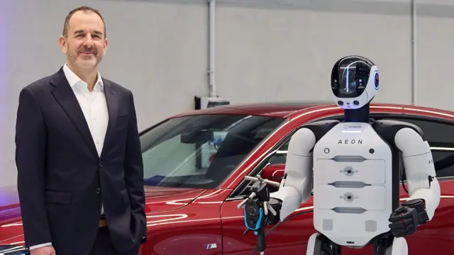 Theo ông Michael Nikolaides (ảnh), robot là tương lai của sản xuất ô tô