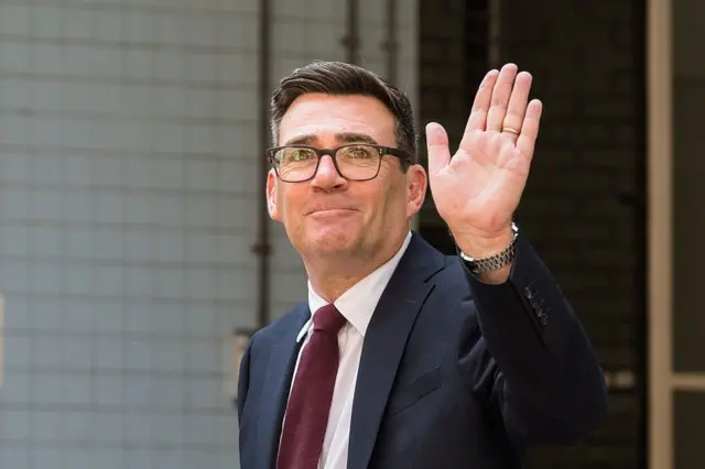 Andy Burnham bicom di Labour Party Leader in London