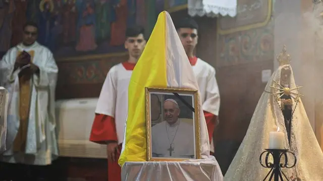El Papa nos preguntaba: ¿qué han comido? ¿Tienen medicinas?": la iglesia de Gaza que cada día recibía una llamada de Francisco - BBC News Mundo