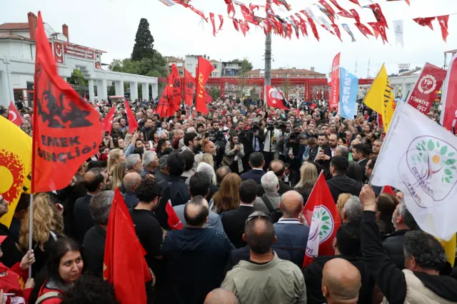 Mutlak butlan kararı sonrası İstanbul'da miting