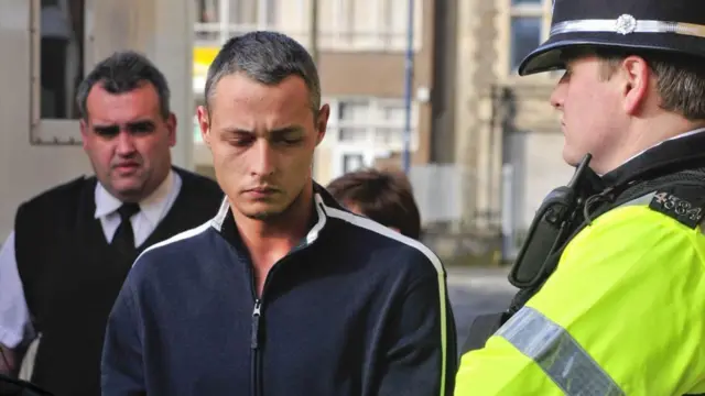 पॉल ग्रॅबहमला पत्नीच्या हत्येसाठी किमान 19 वर्षांच्या तुरुंगवासाची शिक्षा झाली