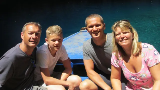 Çocuklar babalarına bakabilmek için sosyal hayatlarını da değiştirmek zorunda kaldı