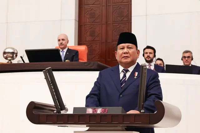 Presiden IndonesiaPrabowo Subianto menyampaikan pidato di Parlemen Turki, Ankara.