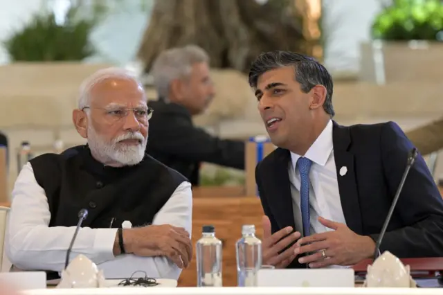 ऋषी सुनक आणि नरेंद्र मोदी 