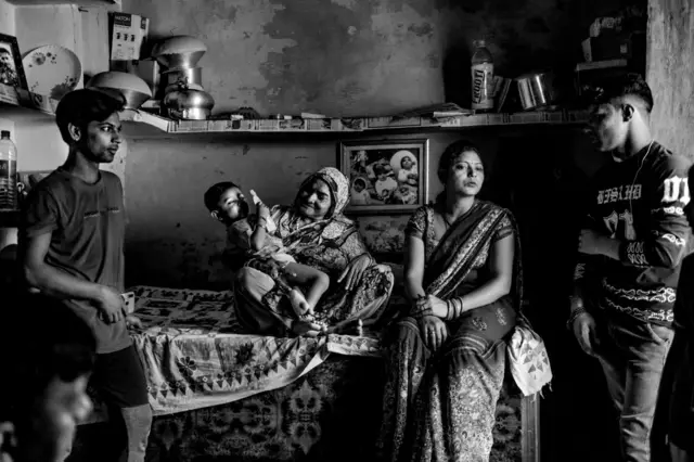 हाताने मैला उचलण्याची प्रथा