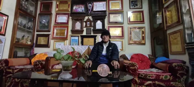 तेजेश्वरबाबु ग्वङ्ग: