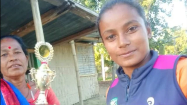 उमा अपनी मां के साथ 