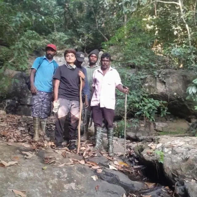 சரண்யாவை தேடுவதற்காக, வனத்துறை நக்சல் எதிர்ப்புப் படைகளையும் உள்ளடக்கிய ஒரு பெரிய மீட்புக் குழுவை அனுப்பியது.