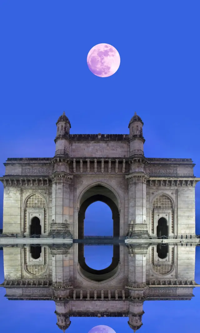 ग्लोबल सिटीच्या जाळ्यात मुंबई