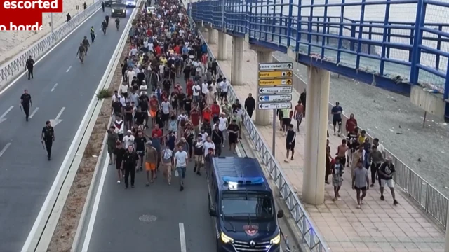 অভিবাসীদের আবার নিজ দেশে ফিরিয়ে দেয়া হয়