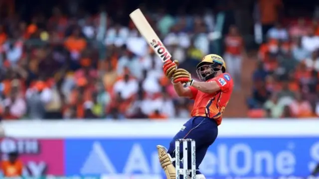 కోల్‌కతా నైట్ రైడర్స్, దక్కన్ ఛార్జర్స్