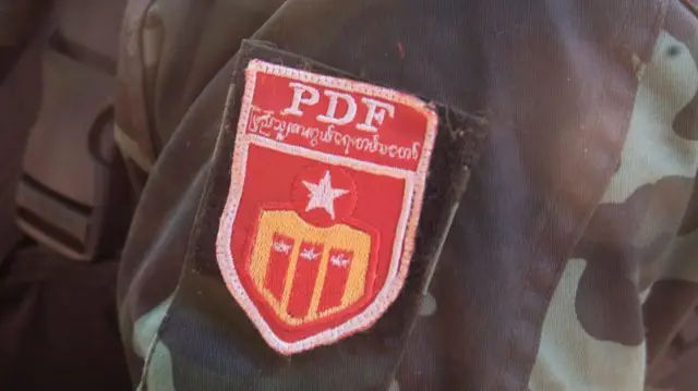 ၂၀၂၁ ခုနှစ်စစ်အာဏာသိမ်းမှုကို လက်နက်ကိုင်ခုခံကာကွယ်ဖို့အတွက် ပြည်သူ့ကာကွယ်‌ရေးတပ် (PDF) ပေါ်ပေါက်လာ 