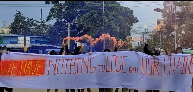 ရန်ကုန်မှာ ဗကသကျောင်းသားတွေရဲ့ ဆန္ဒပြသပိတ်လှုပ်ရှားမှု။ 