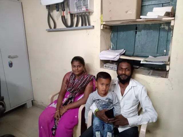 शहनाज ढगे, त्यांचे पती सागर ढगे आणि मुलगा कार्तिक ढगे.