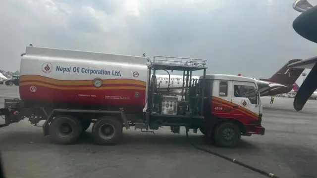 हवाई इन्धन भरिँदै