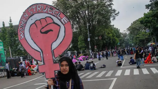 Demonstrasi menentang kekerasan seksual terhadap perempuan