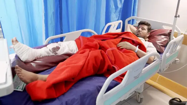 زخمی پولیس اہلکار