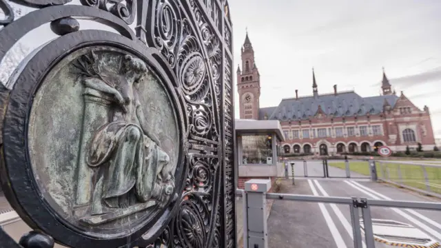 Uluslararası Adalet Divanı'nın bulunduğu Barış Sarayı.