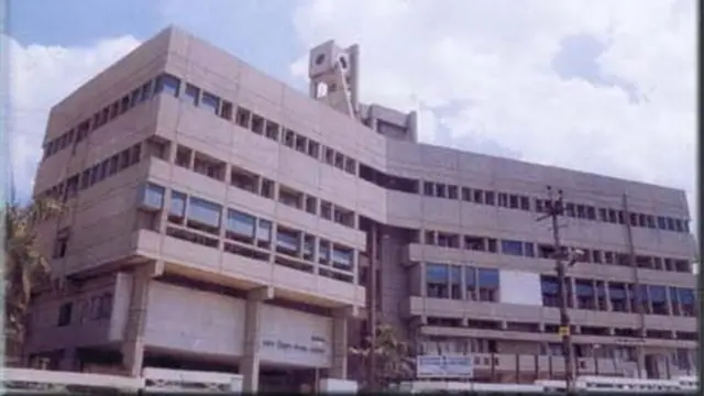 रयत शिक्षण संस्थेची सातारा येथील मुख्य प्रशासकीय इमारत
