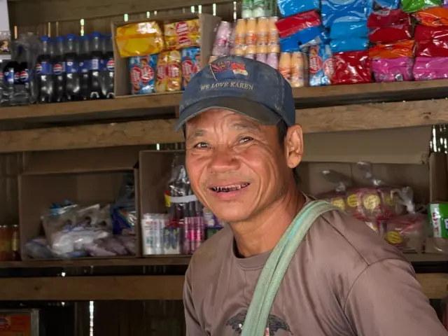 นายลู พะนี ซอ ชาวประมงในหมู่บ้านสบเมย