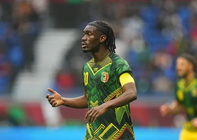 Yves Bissouma (Mali) fait un geste lors du quart de finale opposant le Sénégal au Mali au stade de Tanger, à Tanger, au Maroc, le 9 janvier 2026.