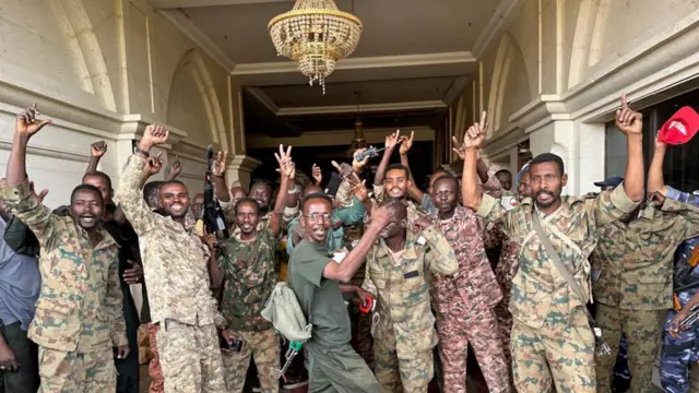 Soldados del ejército sudanés en Jartum