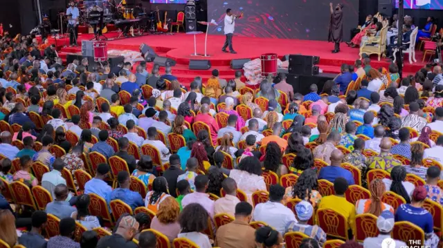 He tell im members say e go use di time to reflect and pray and ask for guidance