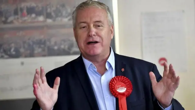 ਲੇਬਰ ਪਾਰਟੀ ਦੇ ਚੇਅਰਮੈਨ ਇਆਨ ਲੇਵਰੀ