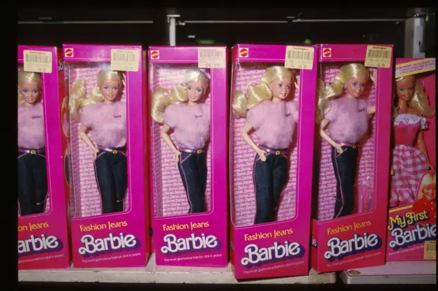 عروسک باربی