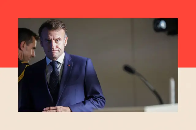 Емануел Макрон, француски председник, у тегет оделу