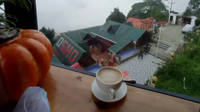 कफीले भरिएको कप