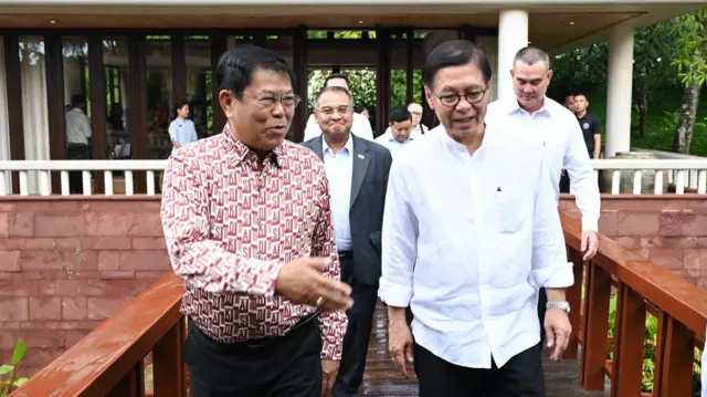 အာဆီယံနဲ့ မြန်မာကြား တံတားသဖွယ် ကြားခံ လုပ်ပေးလိုတယ်လို့ ထိုင်းဝန်ကြီးပြော