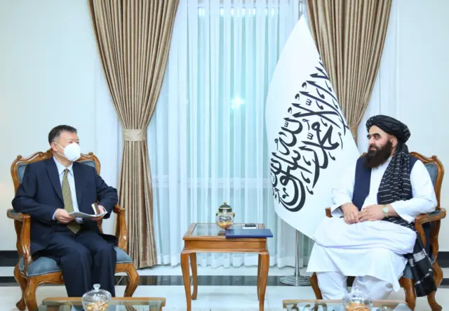 متقی و سفیر چین