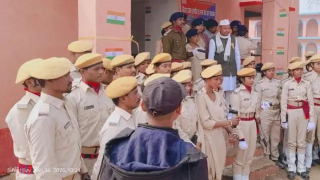 तालिम पाएका स्थानीय बासिन्दा 