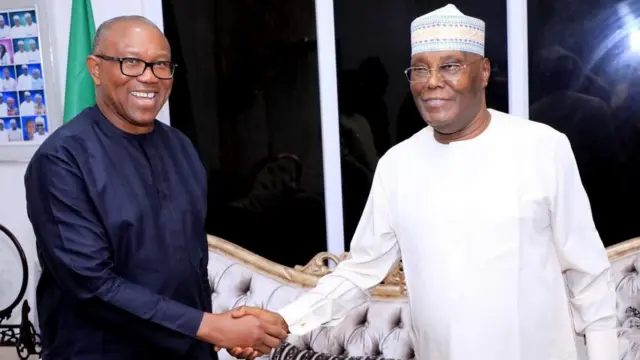 Peter Obi ati Atiku Abubakar n bọ ara wọn lọwọ