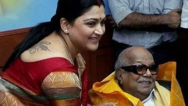 खुशबू सुंदर करुणानिधींसोबत 