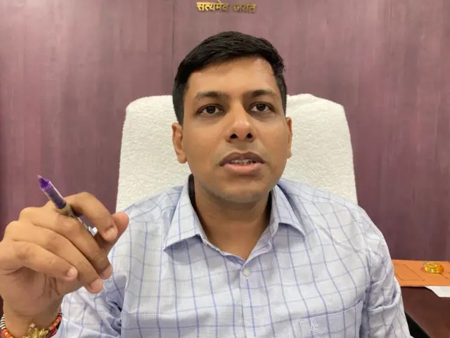 बक्सर के ज़िलाधिकारी अंशुल अग्रवाल