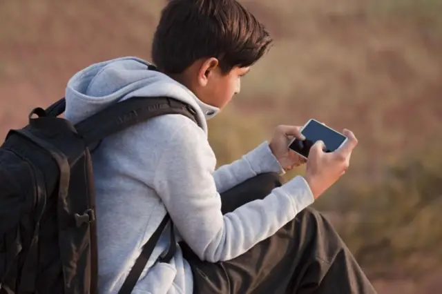 موبايل کارول
