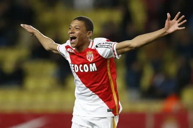 Mbappe saat masih memperkuat AS Monaco pada 20 Februari 2016.