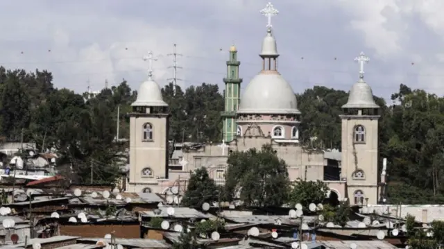 ሃይማኖታዊ ትካላት ማዕረ ክንደይ ካብ ጥሩፍ ኣተሓሳስባታት ናጻ እየን?