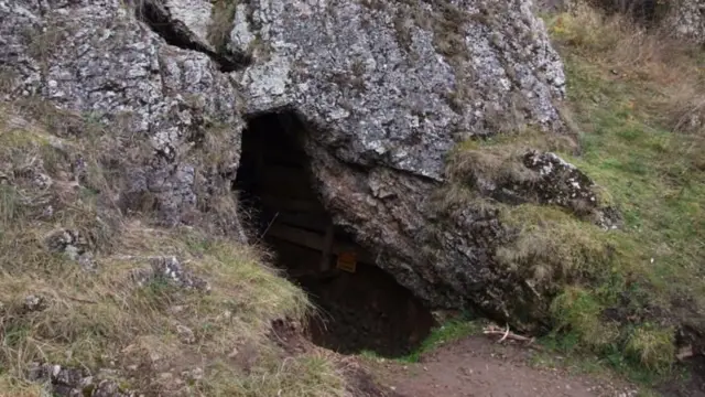 دغه بومرنګ د سویلي پولنډ په اوبلازووا نومې سمڅه کې موندل شوی دی.