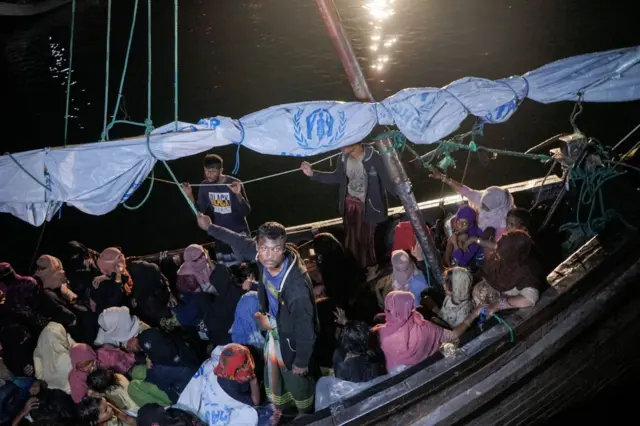 အာချေးပြည်နယ် အနှံ့ ကမ်းခြေတွေဆီ ရိုဟင်ဂျာတွေ အစုလိုက်ရောက်လာ