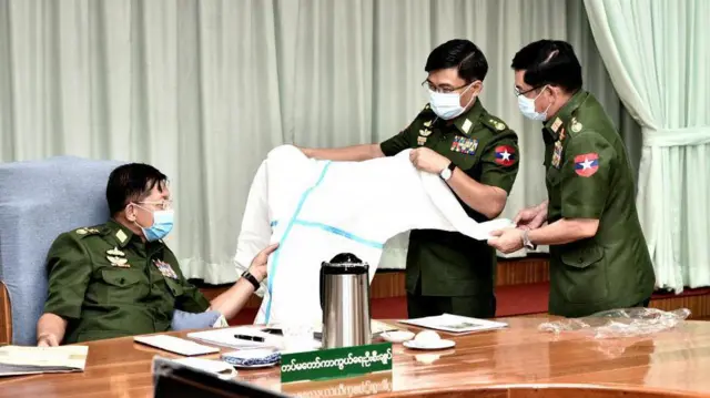 ဗိုလ်ချပ်မှူးကြီးမင်းအောင်လှိုင်နဲ့အတူတွေ့ရတဲ့ ဒုတိယဗိုလ်ချုပ်ကြီးကျော်စွာလင်း