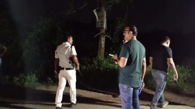 जांचकर्ताओं ने गुरुवार रात कोलकाता में एक नहर के किनारे मृत सांसद के अंगों की खोज की